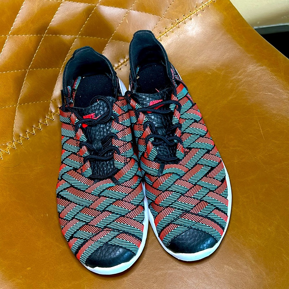 Womens Nike Juvenate Running Shoes Red Teal sz 7